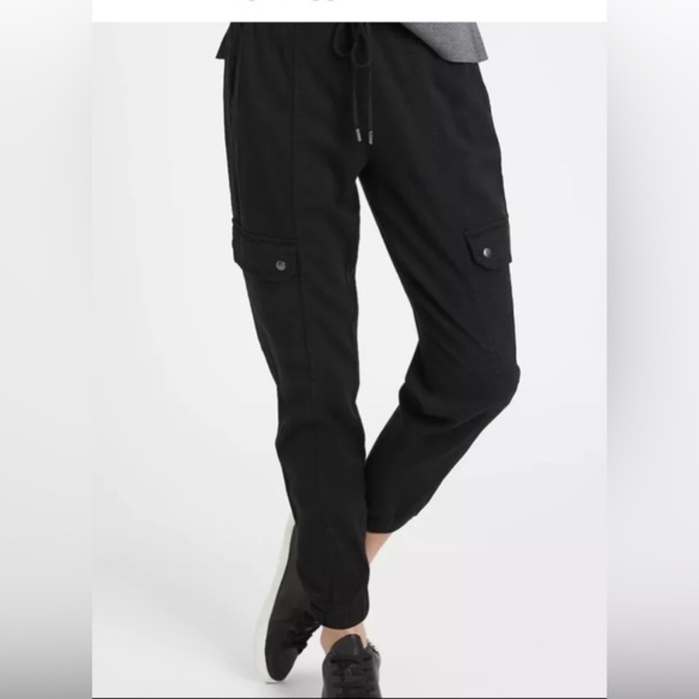 UEC BANANA REPUBLIC 100% LYOCELL BLACK PULL UP UTILITY JOGGERS SZ S